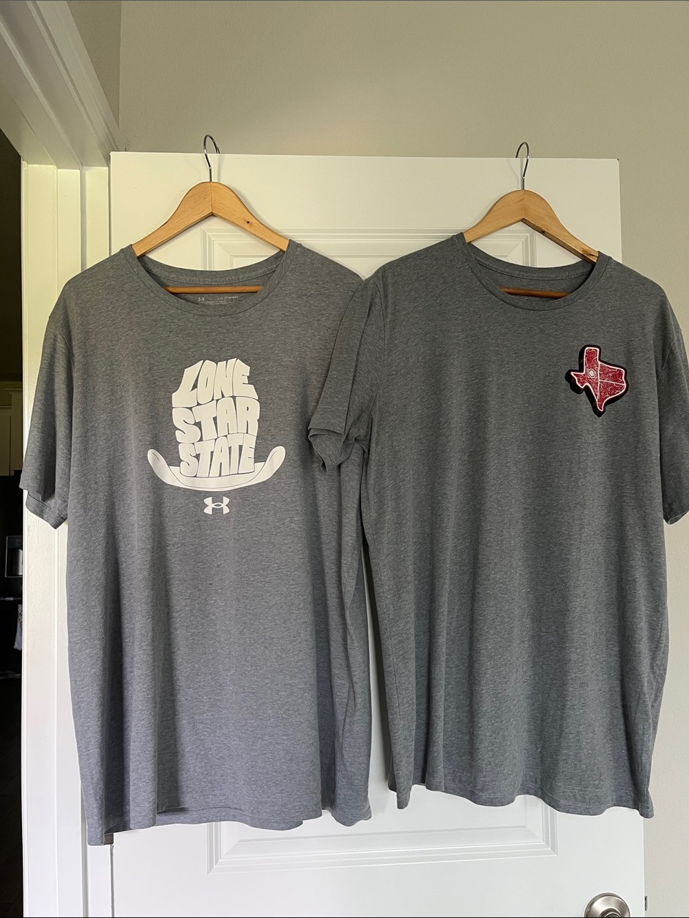 Set of 2 - XL & XXL Under Armour Men’s Gray Short-Sleeve Tee with Texas Patch.